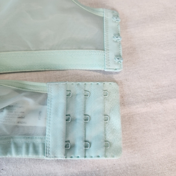 SOLD - Cacique Sexy Sensual NWT Unlined Underwire Bra 42C Blue Green Floral - Picture 5 of 5